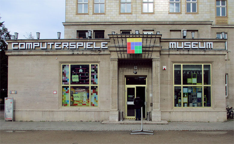 Eingangsportal des Computerspielemuseums Berlin